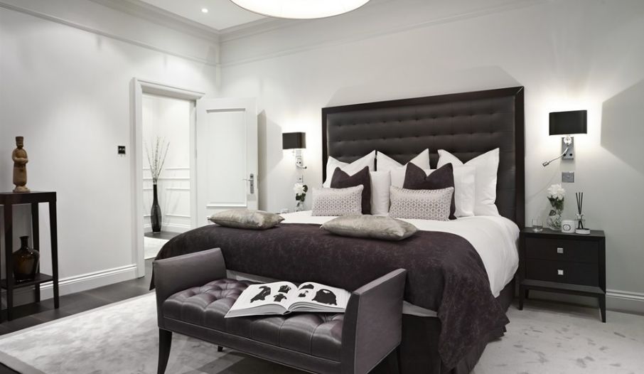 Black and white bedroom- great colours for a classic bedroom