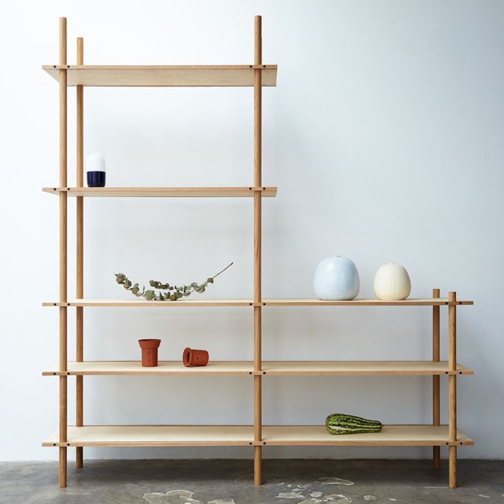 butty is a modular shelving with solid oak dowel uprights and birch plywood EXSOBAL