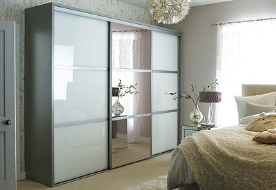 mirror wardrobe incorporating a mirror into you wardrobe doors is a great way of PIHNHKP