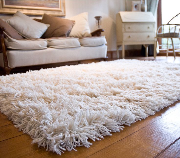 Get a stunning look in your bedroom with shaggy rugs