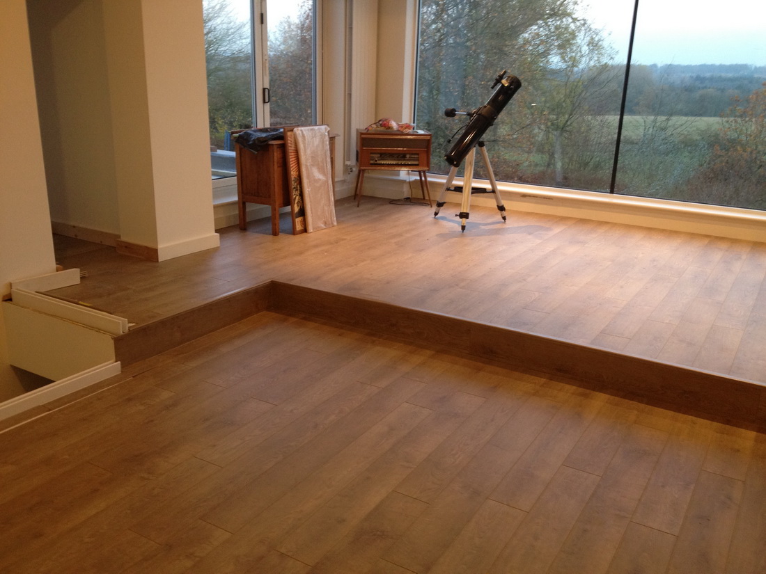laminate wood flooring ideas how to clean laminate wood floors the easy way decor advisor with flooring FUGYGTG